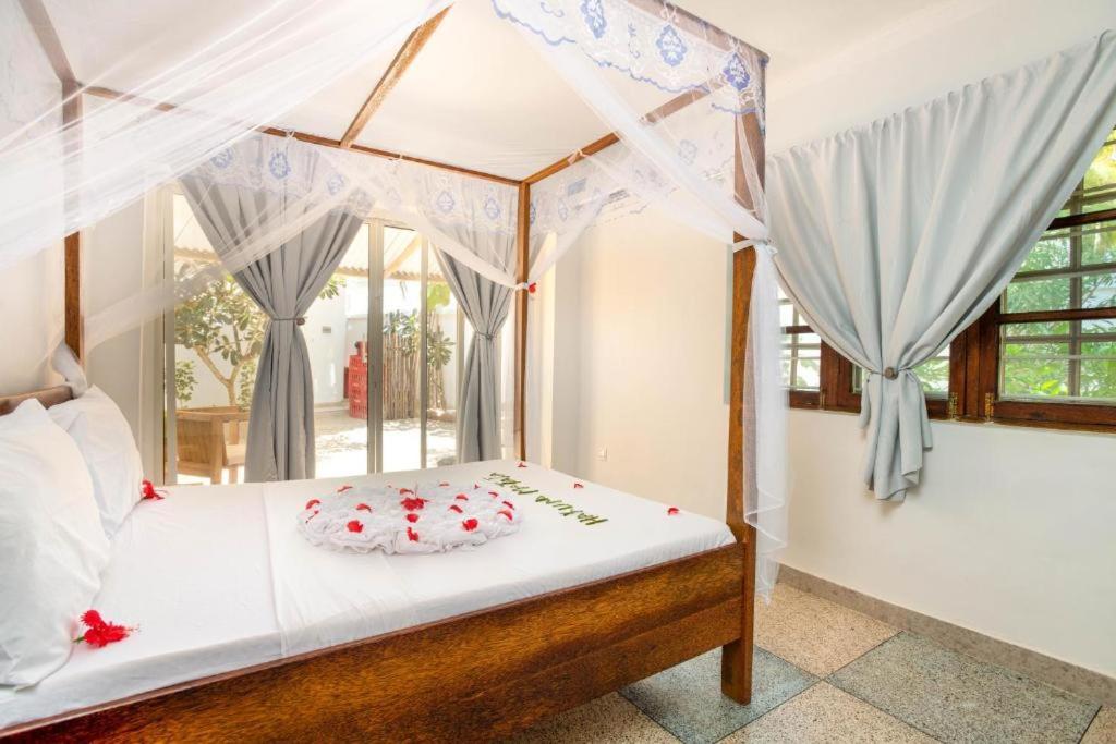 Seashore Beach Hotel Kiwengwa  Bagian luar foto